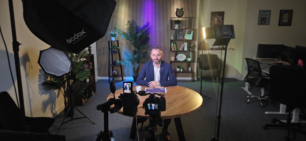 Plateau de tournage installé par Osmose Marketing, éclairage et caméras en place