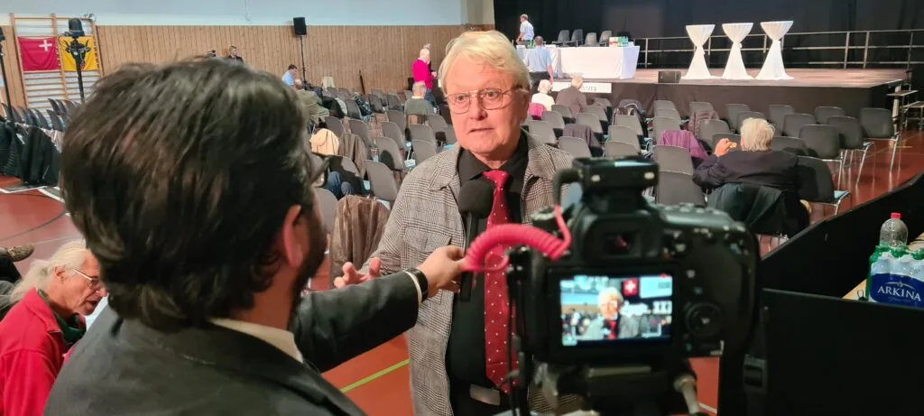 Commerçant interviewé par Osmose Marketing dans sa boutique